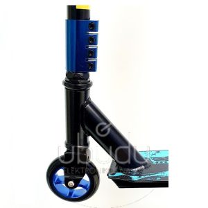 Triukinis paspirtukas R-AL