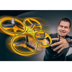 Skraidantis ir valdomas ranka KVADROKOPTERIS dronas